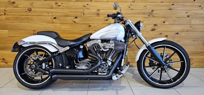 2016 Harley-davidson FXSB SOFTAIL BREAKOUT White