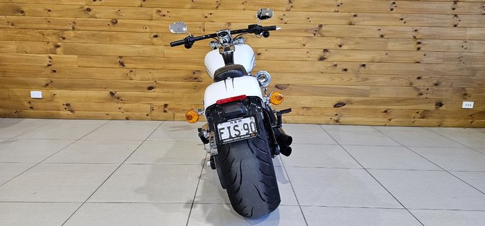 2016 Harley-davidson FXSB SOFTAIL BREAKOUT White