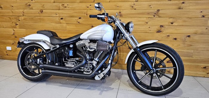 2016 Harley-davidson FXSB SOFTAIL BREAKOUT White