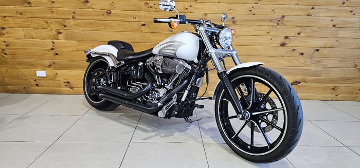 2016 Harley-davidson FXSB SOFTAIL BREAKOUT White
