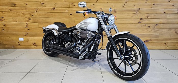 2016 Harley-davidson FXSB SOFTAIL BREAKOUT White