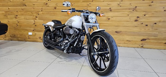 2016 Harley-davidson FXSB SOFTAIL BREAKOUT White