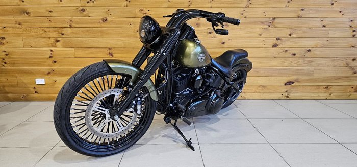 2017 Harley-davidson FLS SOFTAIL SLIM OLIVE GOLD