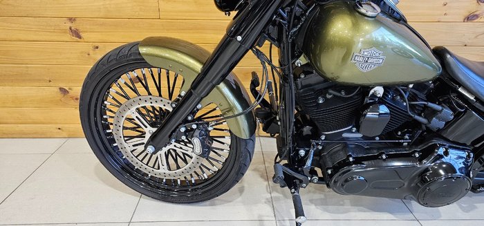 2017 Harley-davidson FLS SOFTAIL SLIM OLIVE GOLD
