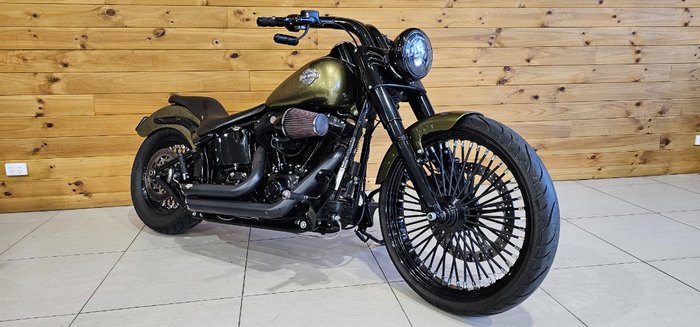 2017 Harley-davidson FLS SOFTAIL SLIM OLIVE GOLD