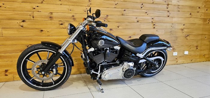 2016 Harley-davidson FXSB SOFTAIL BREAKOUT Black