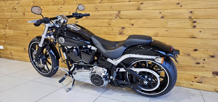 2016 Harley-davidson FXSB SOFTAIL BREAKOUT Black