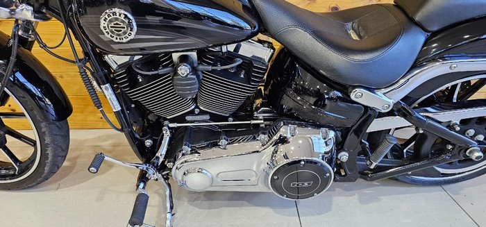 2016 Harley-davidson FXSB SOFTAIL BREAKOUT Black
