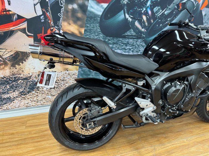 2009 Yamaha FZ6N GREY
