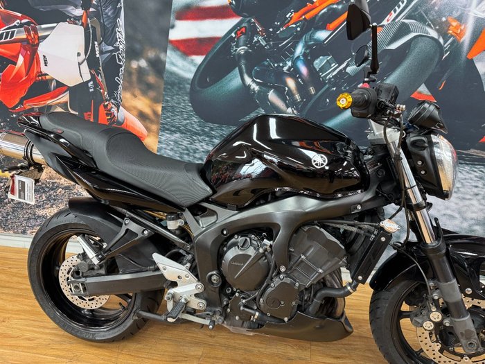 2009 Yamaha FZ6N GREY