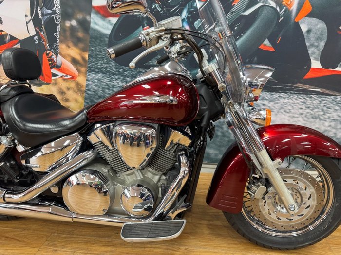 2006 Honda VTX1300 (VTX1300S) MAROON
