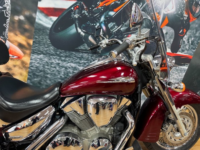 2006 Honda VTX1300 (VTX1300S) MAROON