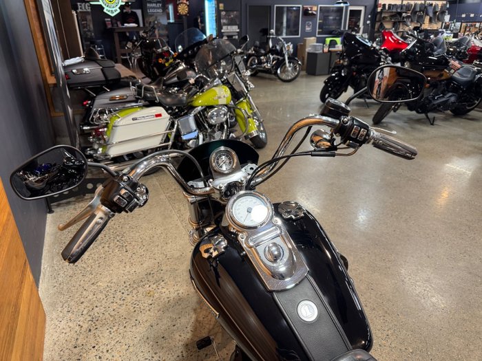 2011 Harley-davidson FXDC DYNA SUPER GLIDE CUSTOM BLACK