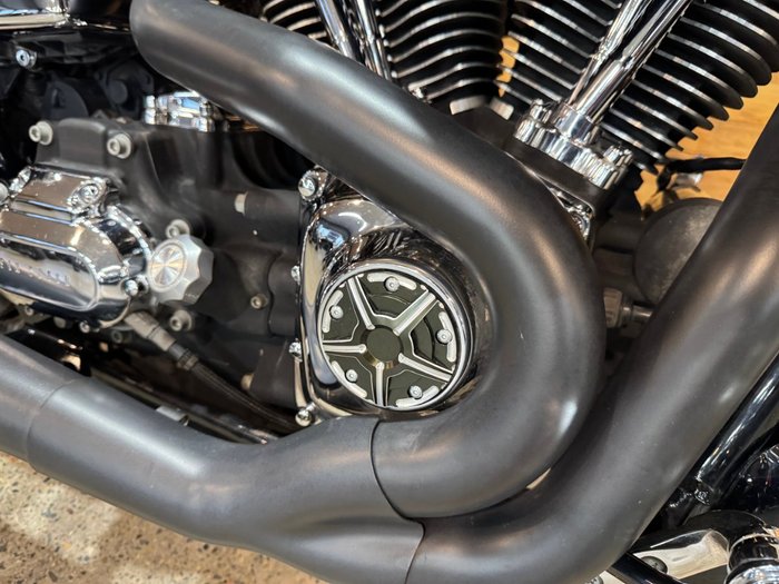 2011 Harley-davidson FXDC DYNA SUPER GLIDE CUSTOM BLACK