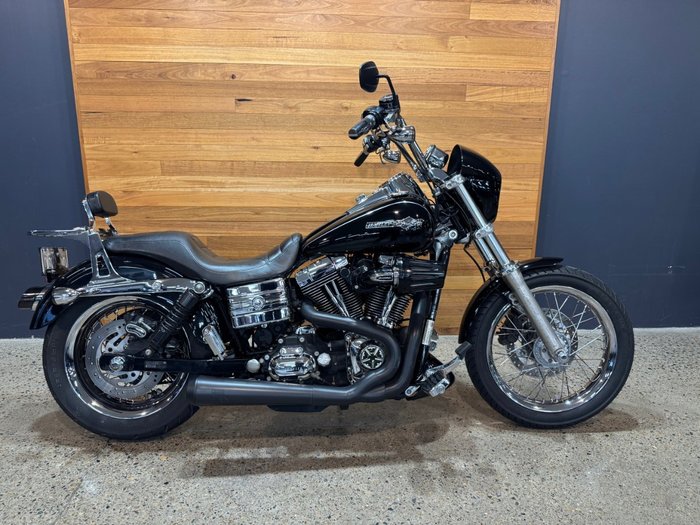 2011 Harley-davidson FXDC DYNA SUPER GLIDE CUSTOM BLACK