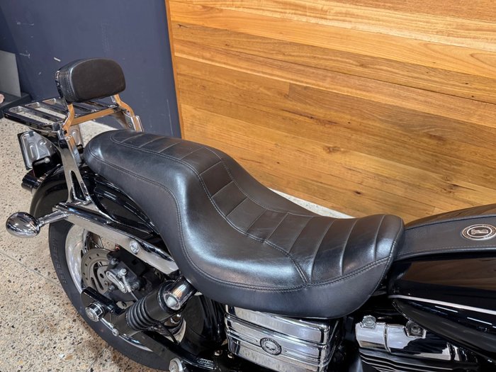 2011 Harley-davidson FXDC DYNA SUPER GLIDE CUSTOM BLACK
