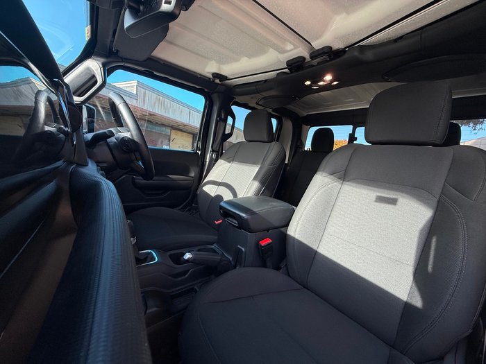 2021 Jeep Gladiator Night Eagle