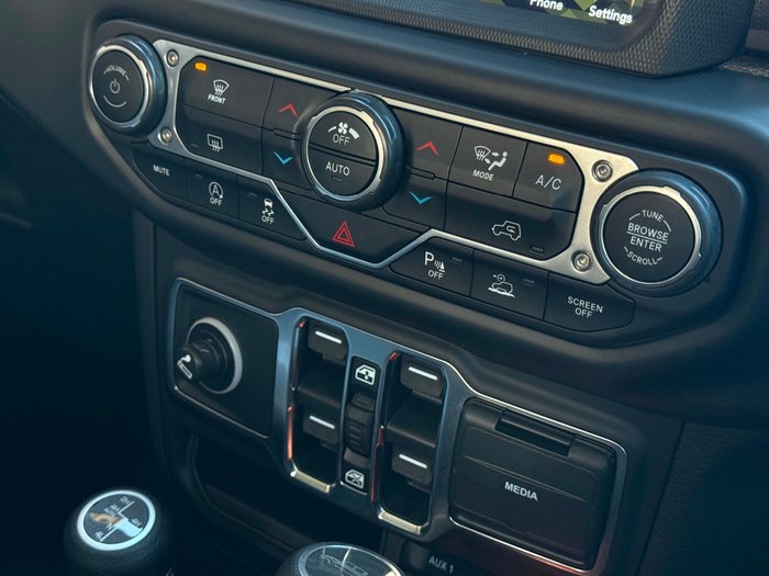 2021 Jeep Gladiator Night Eagle