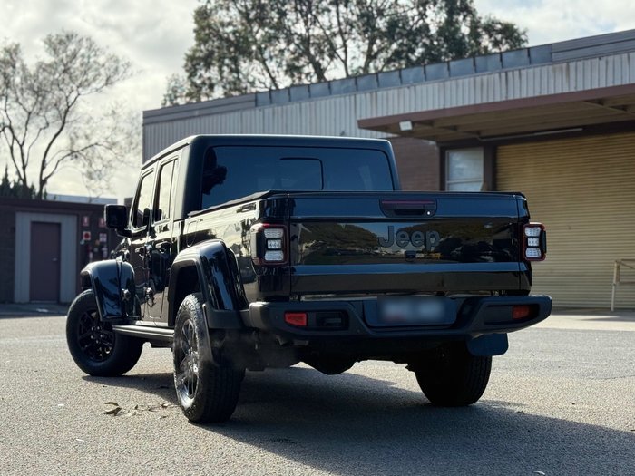 2021 Jeep Gladiator Night Eagle