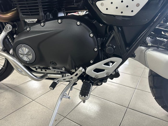 2021 Triumph Scrambler 1200 Steve McQueen Edition Scrambler Green