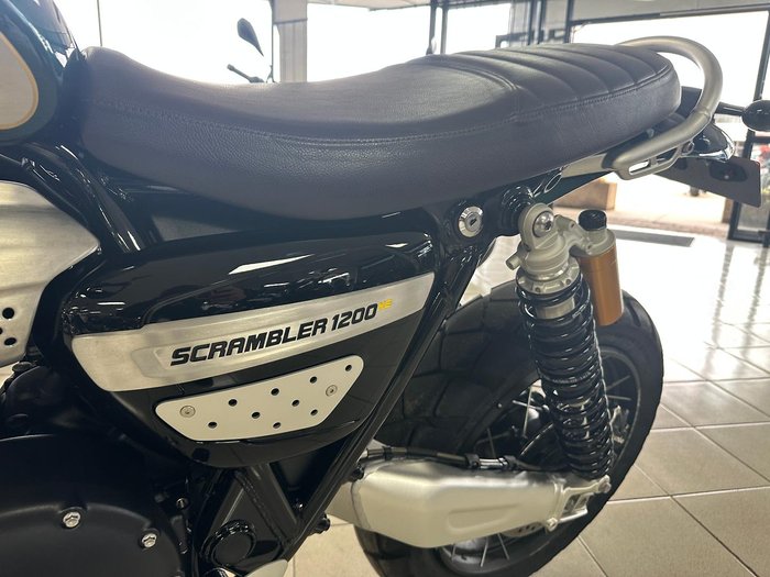 2021 Triumph Scrambler 1200 Steve McQueen Edition Scrambler Green