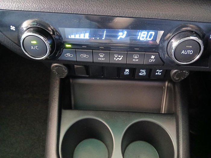 2018 Toyota Hilux SR5