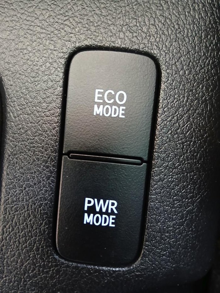 2018 Toyota Hilux SR5