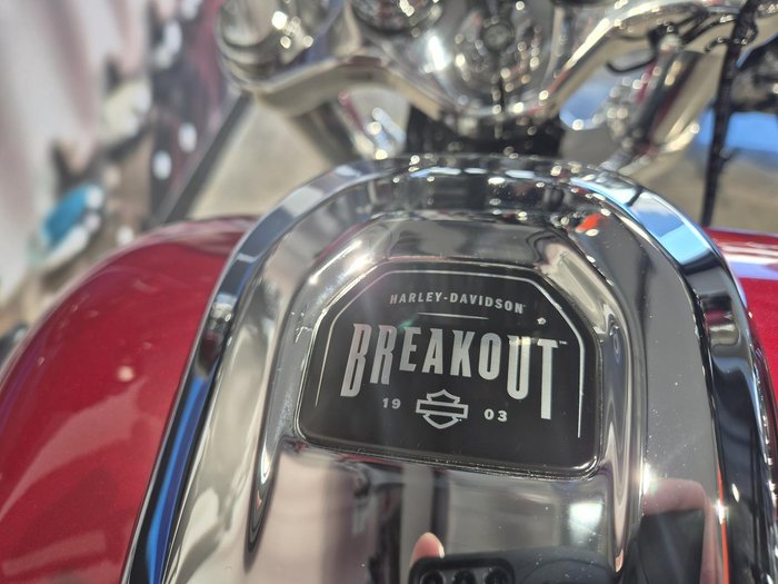 2025 Harley-Davidson Breakout 117 (FXBR) Softail Red