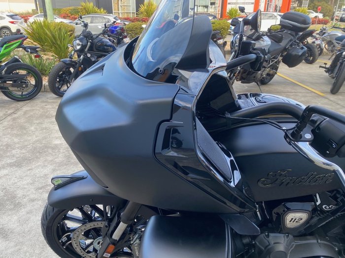 2025 Indian PURSUIT DARK HORSE Black