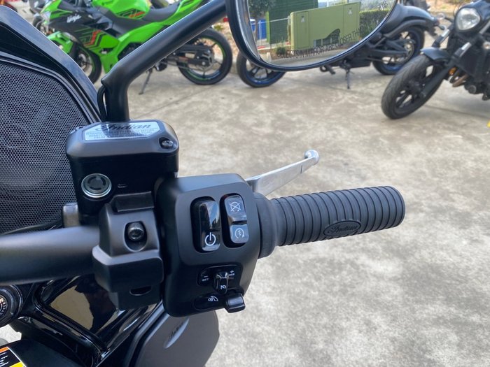 2025 Indian PURSUIT DARK HORSE Black