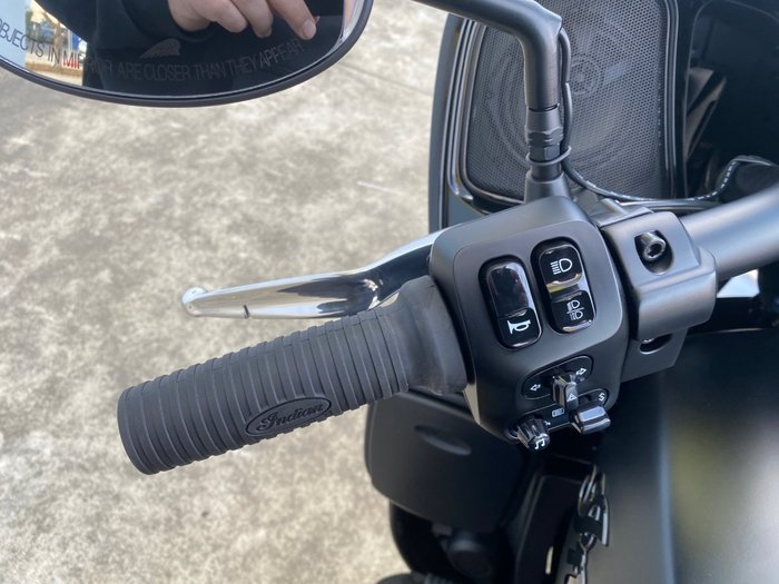 2025 Indian PURSUIT DARK HORSE Black