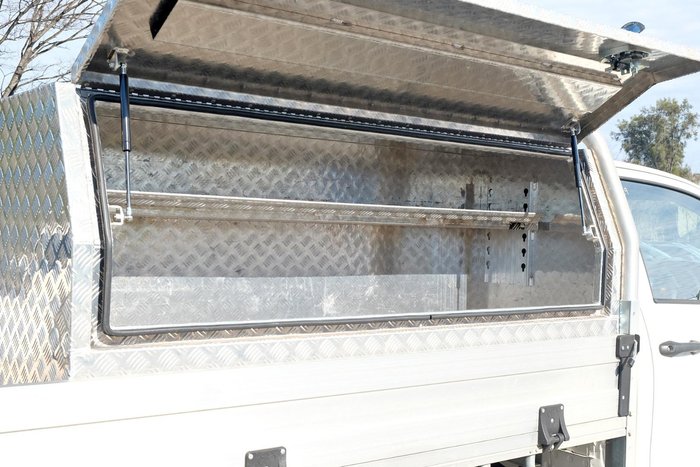 2021 Toyota Hilux Workmate TGN121R 4x2 Glacier White