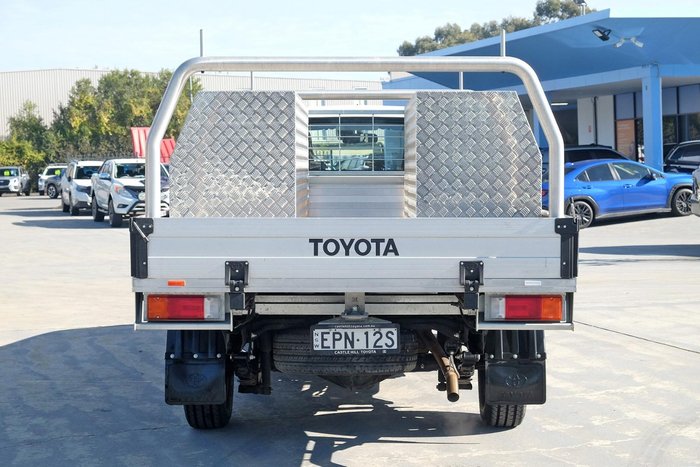 2021 Toyota Hilux Workmate TGN121R 4x2 Glacier White