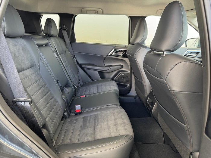 2025 Mitsubishi Outlander Aspire