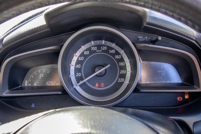 2015 Mazda 2 Maxx DJ Series Soul Red