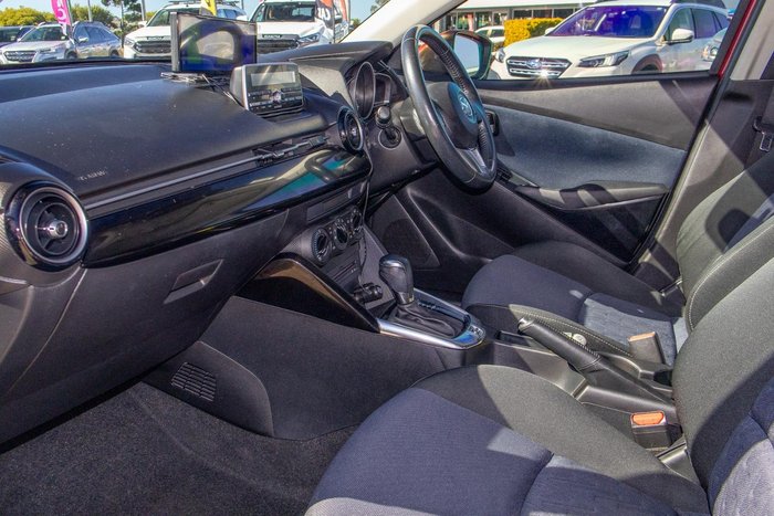 2015 Mazda 2 Maxx DJ Series Soul Red
