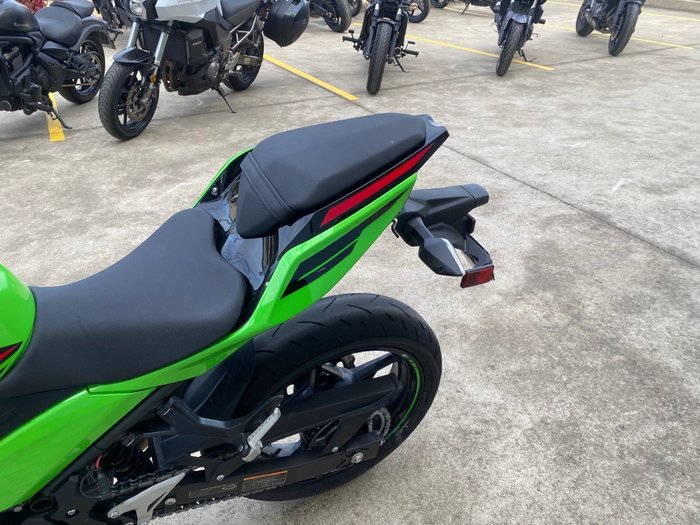 2022 Kawasaki NINJA 400 KRT INSPIRED CG Green
