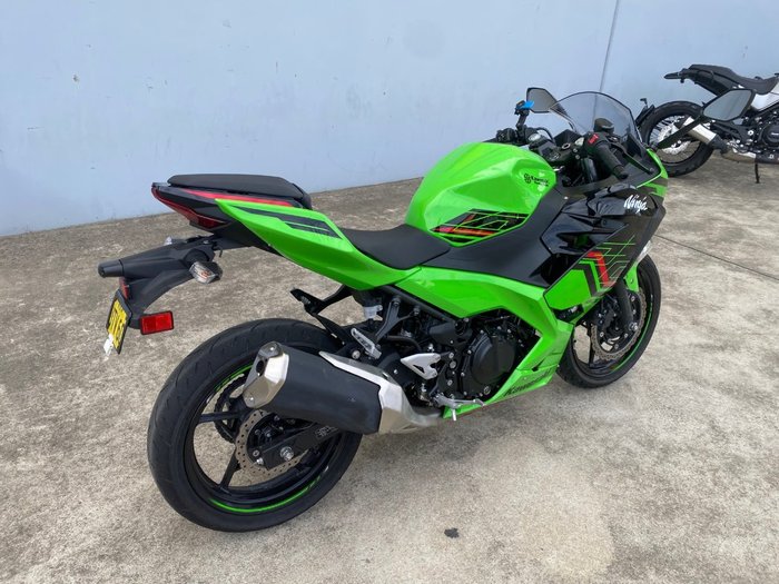 2022 Kawasaki NINJA 400 KRT INSPIRED CG Green