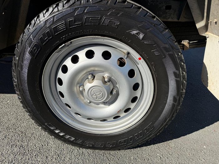 2013 Toyota Hilux SR