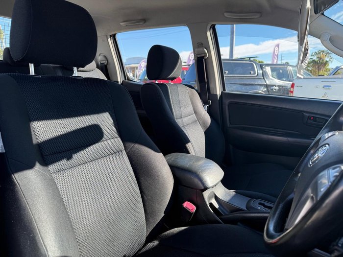 2013 Toyota Hilux SR