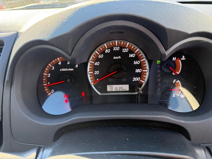 2013 Toyota Hilux SR