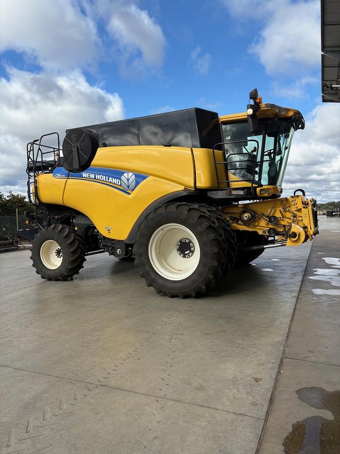 2013 New Holland Cr 9090