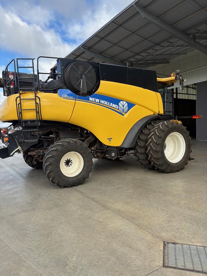 2013 New Holland Cr 9090 YELLOW