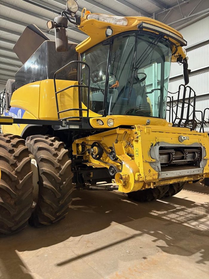 2013 New Holland Cr 9090 YELLOW