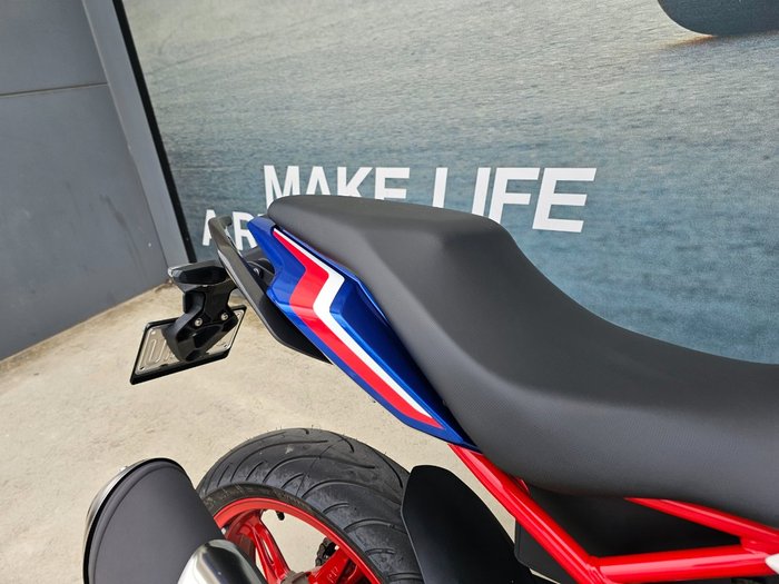 2025 BMW Motorrad 2025 Bmw 310CC G 310 R SPORTS Blue