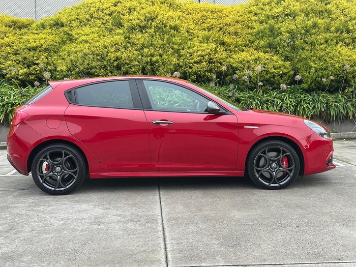 2018 Alfa Romeo Giulietta Super Series 2 Alfa Red