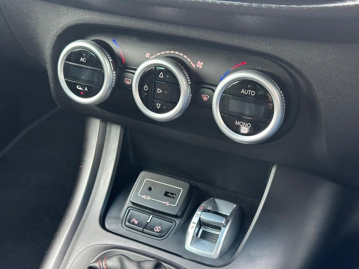 2018 Alfa Romeo Giulietta Super Series 2 Alfa Red