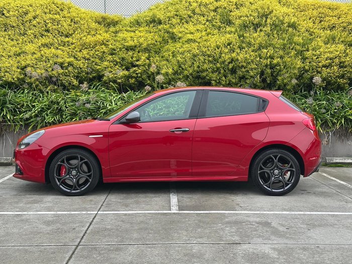 2018 Alfa Romeo Giulietta Super Series 2 Alfa Red