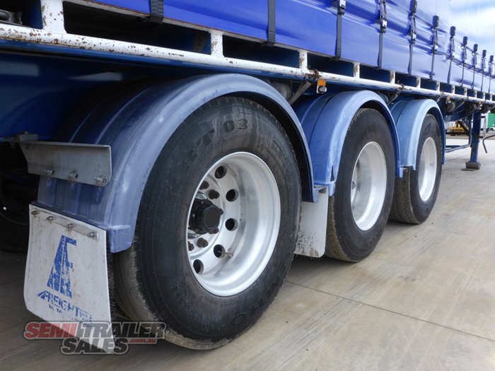 2007 Maxitrans 22 Pallet Curtainsider