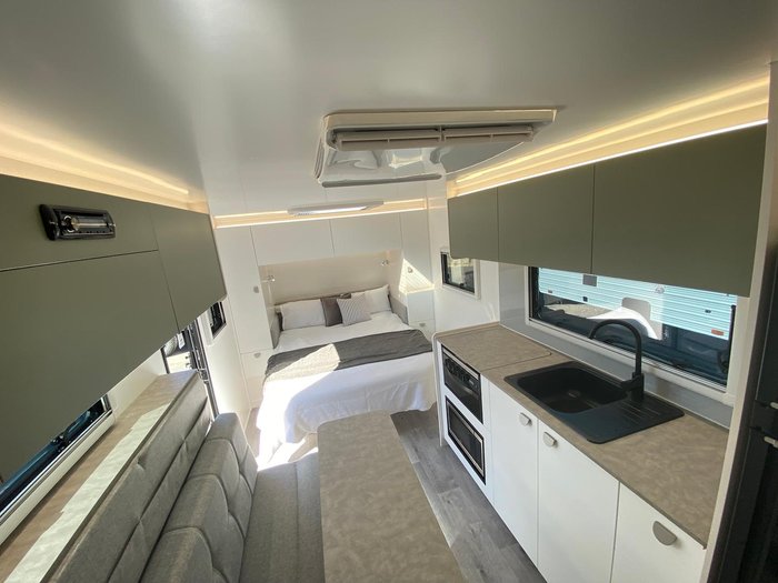2025 Traveller 17' Destination Track Semi Off Road